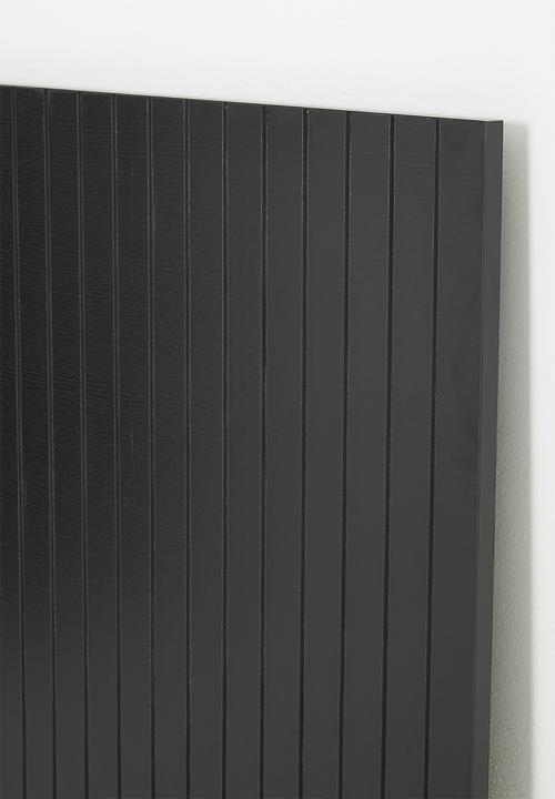 Headboard close up